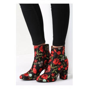 Čierne dámske topánky so vzorom kvetov