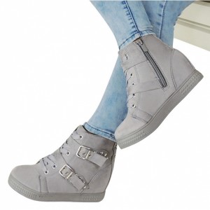 Dámske členkové topánky na podpätku v sivej farbe s prackami